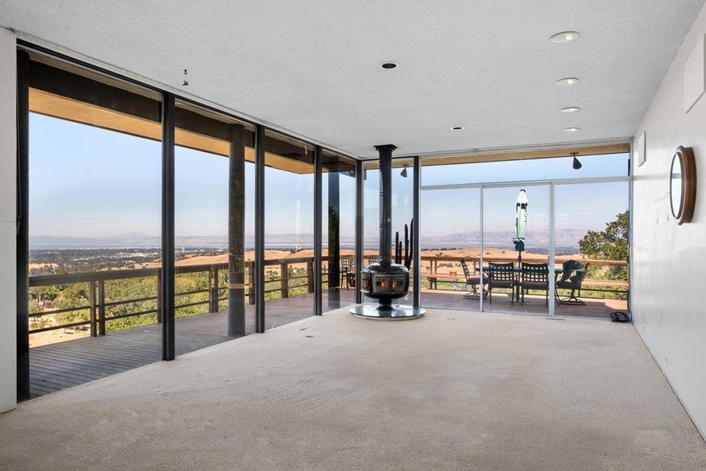 30 Pine Ridge Way Property Photo 7