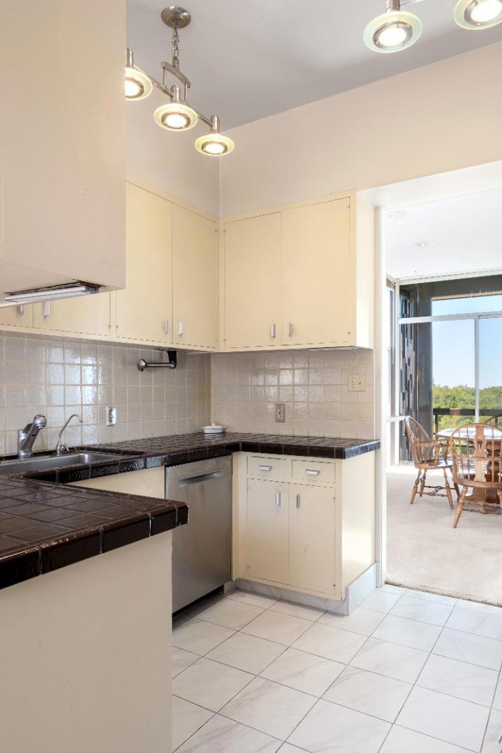 30 Pine Ridge Way Property Photo 8