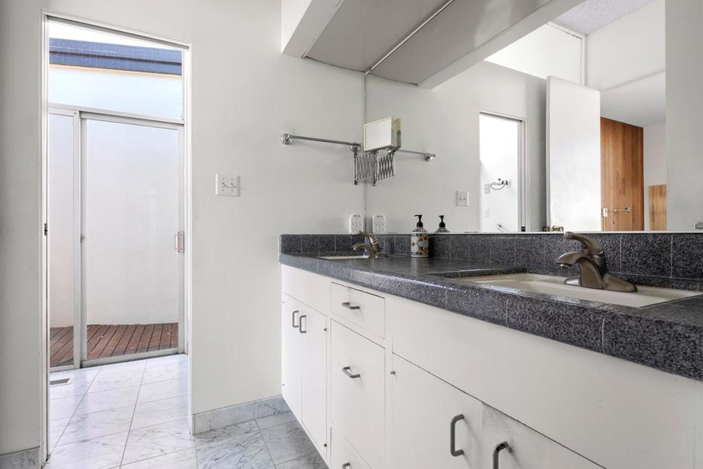 30 Pine Ridge Way Property Photo 11