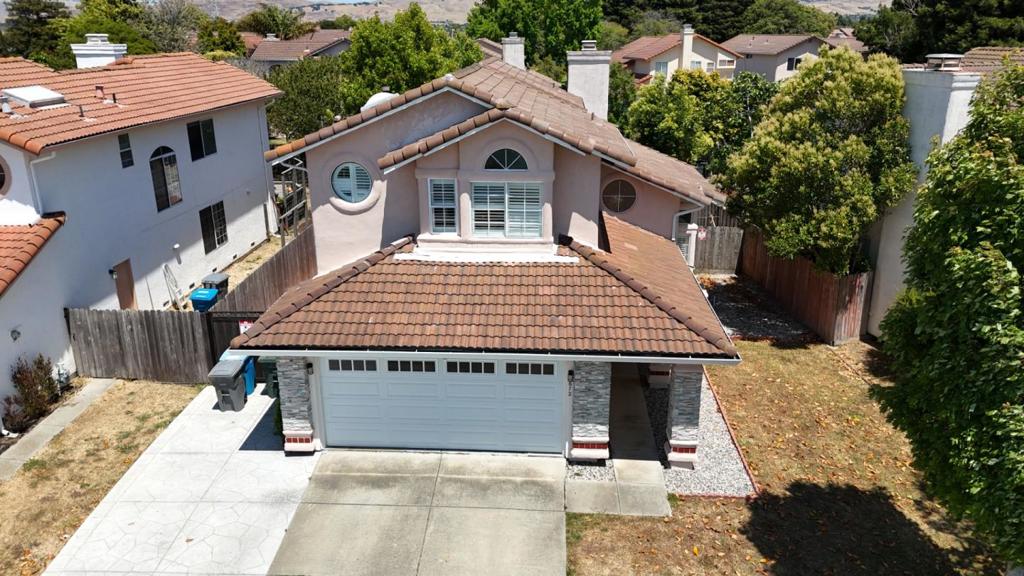672 Catalina Circle Property Photo 1