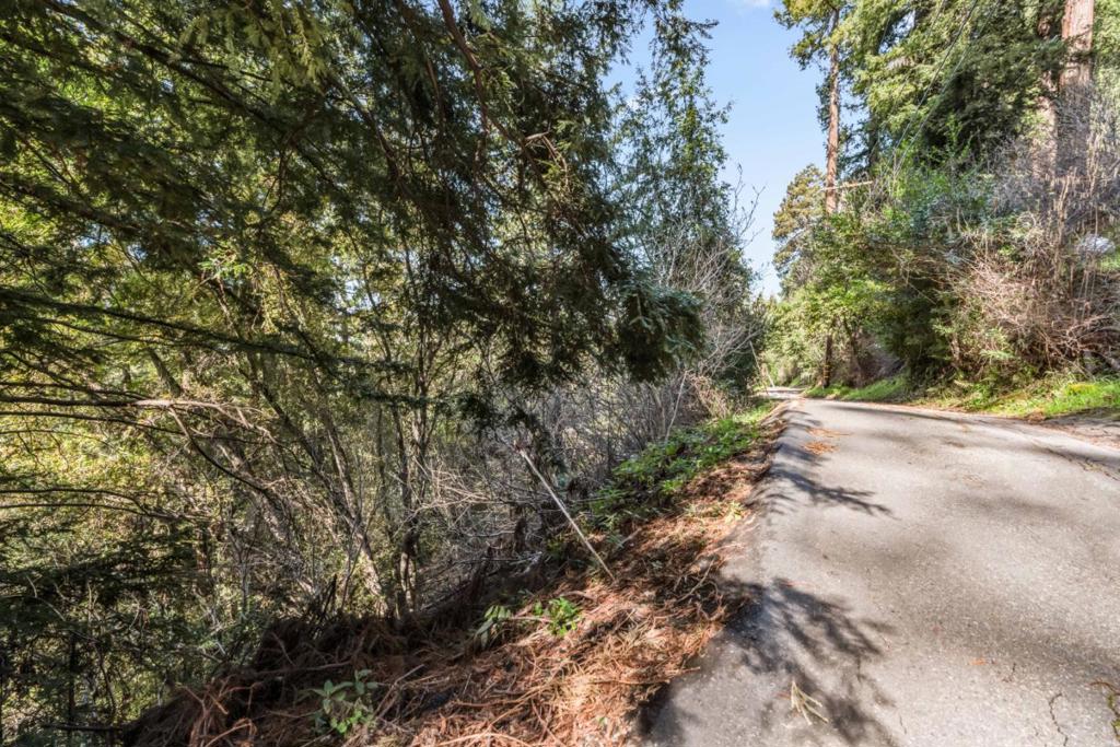 Lakeview Avenue Property Photo 1