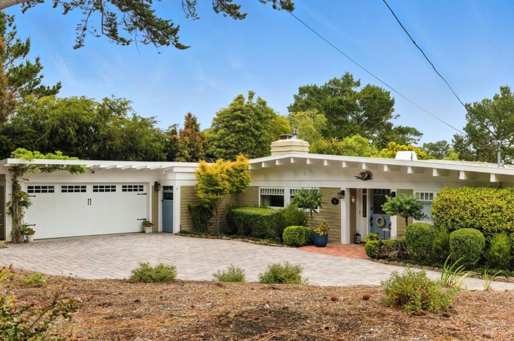 4021 El Bosque Drive Property Photo 1