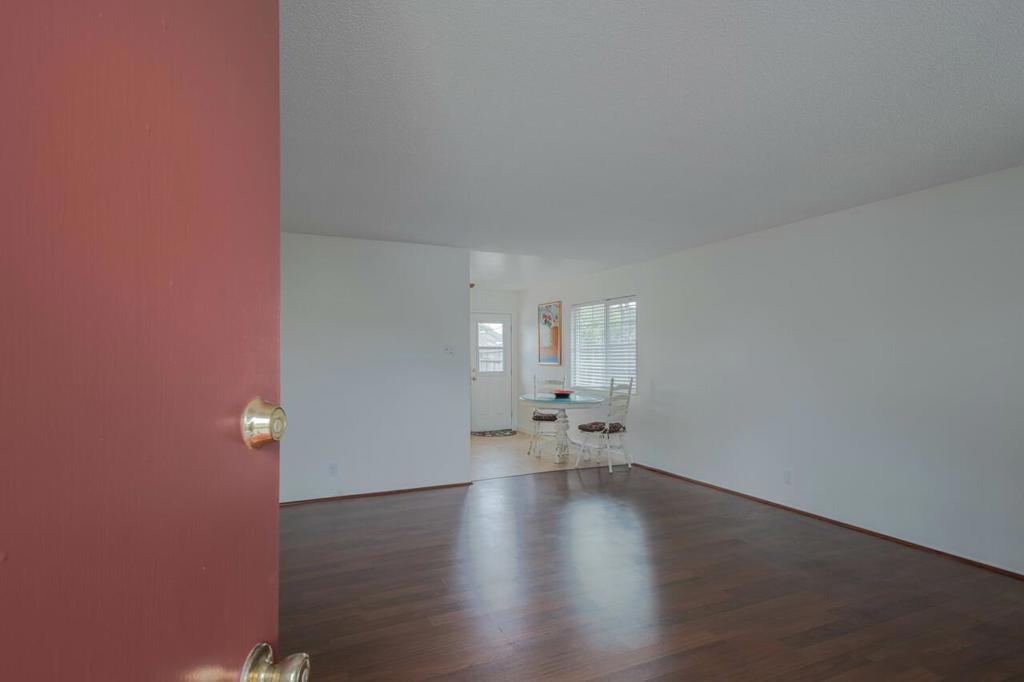 University Avenue Property Photo 7