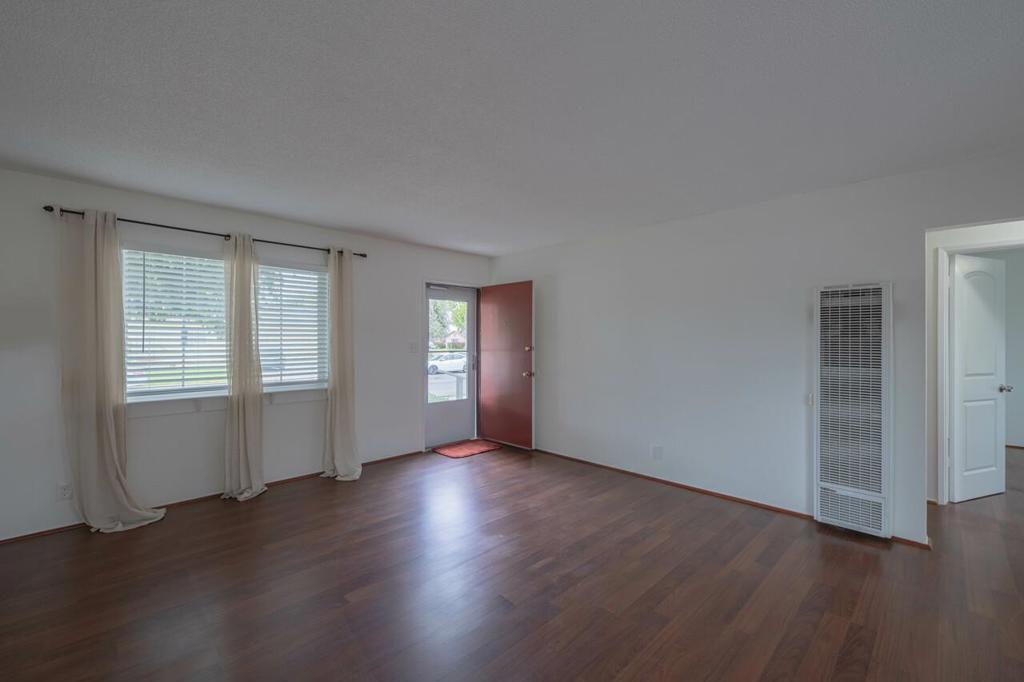 University Avenue Property Photo 8