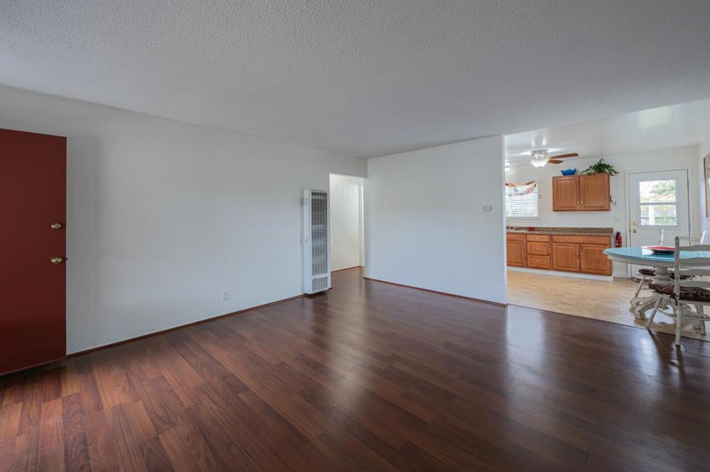 University Avenue Property Photo 9