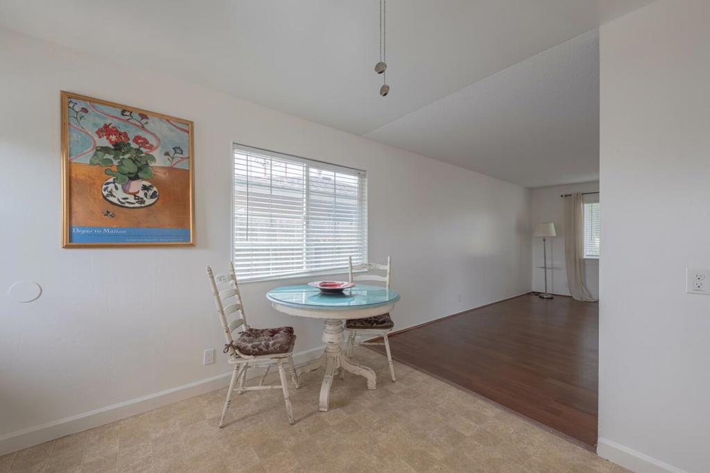 University Avenue Property Photo 14