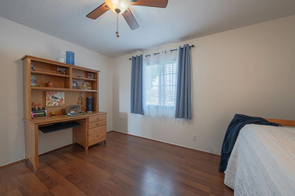 University Avenue Property Photo 18