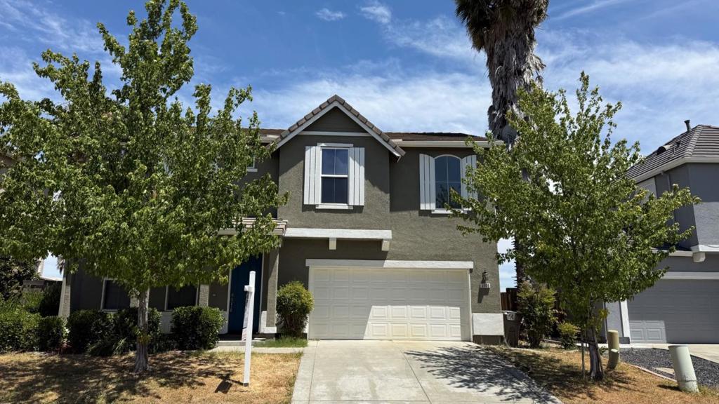 5906 Caddington Way Property Photo 1