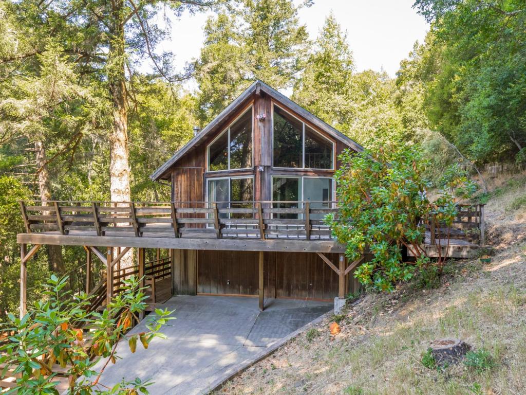 298 Vine Hill Road Property Photo 1