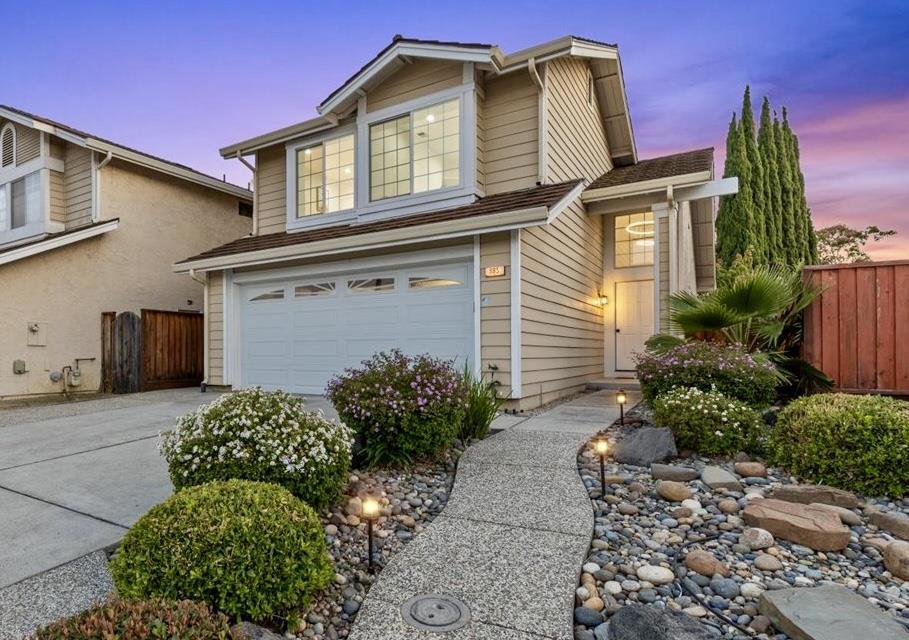 885 Kiperash Court Property Photo 1
