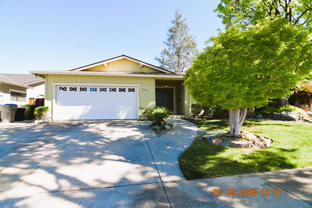 4456 Waimea Court Property Photo 1