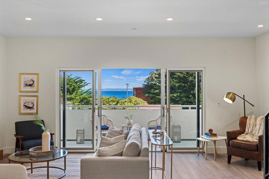 457 Wave Street 1 Property Photo 1
