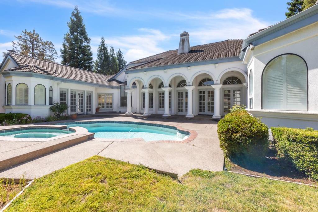 4443 Deer Field Way