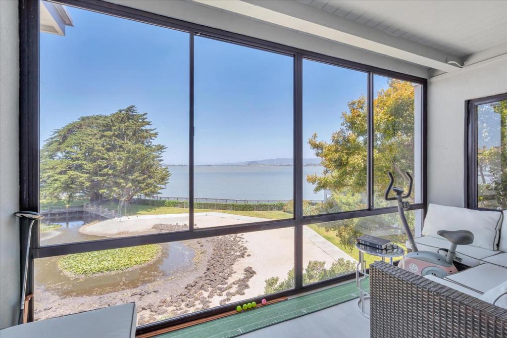 8 Admiral 331 Property Photo 1