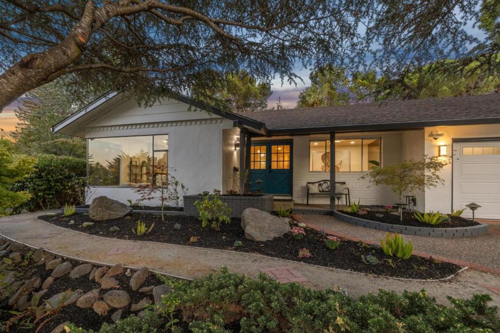 2985 Trousdale Drive