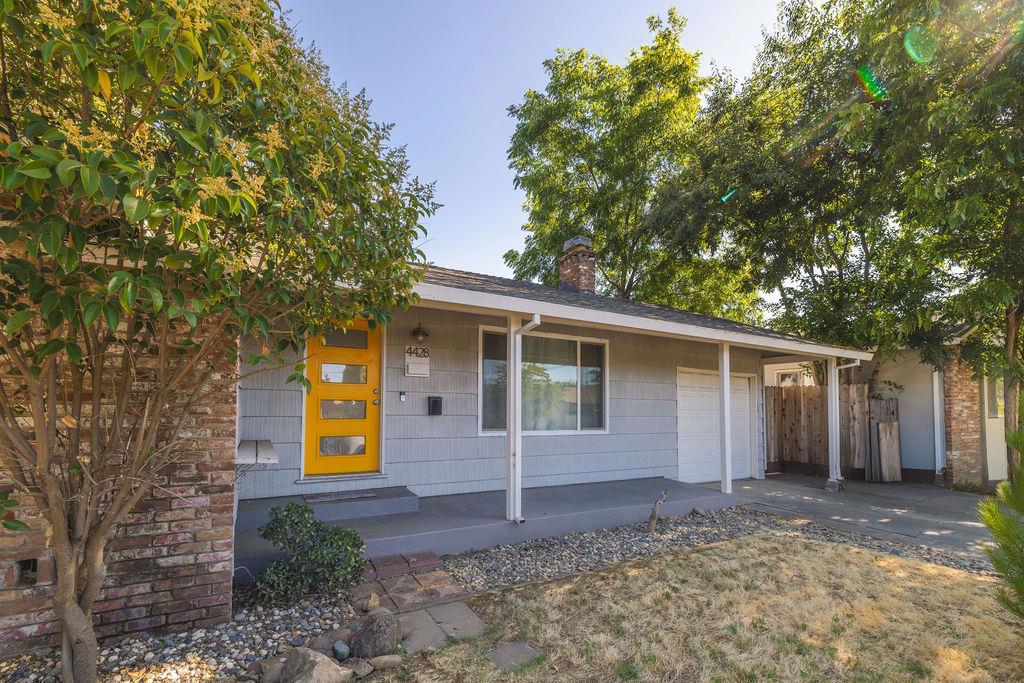 4428 Santa Monica Avenue