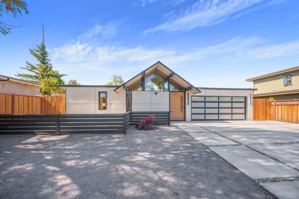 1111 E Homestead Road Property Photo 1