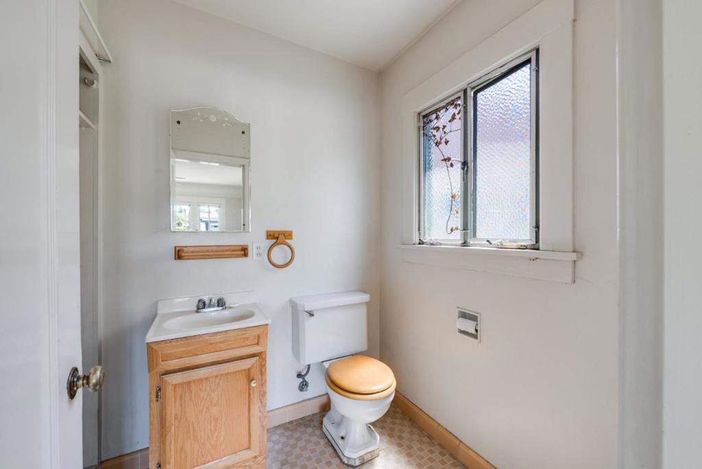 1103 Mission Street Property Photo 8