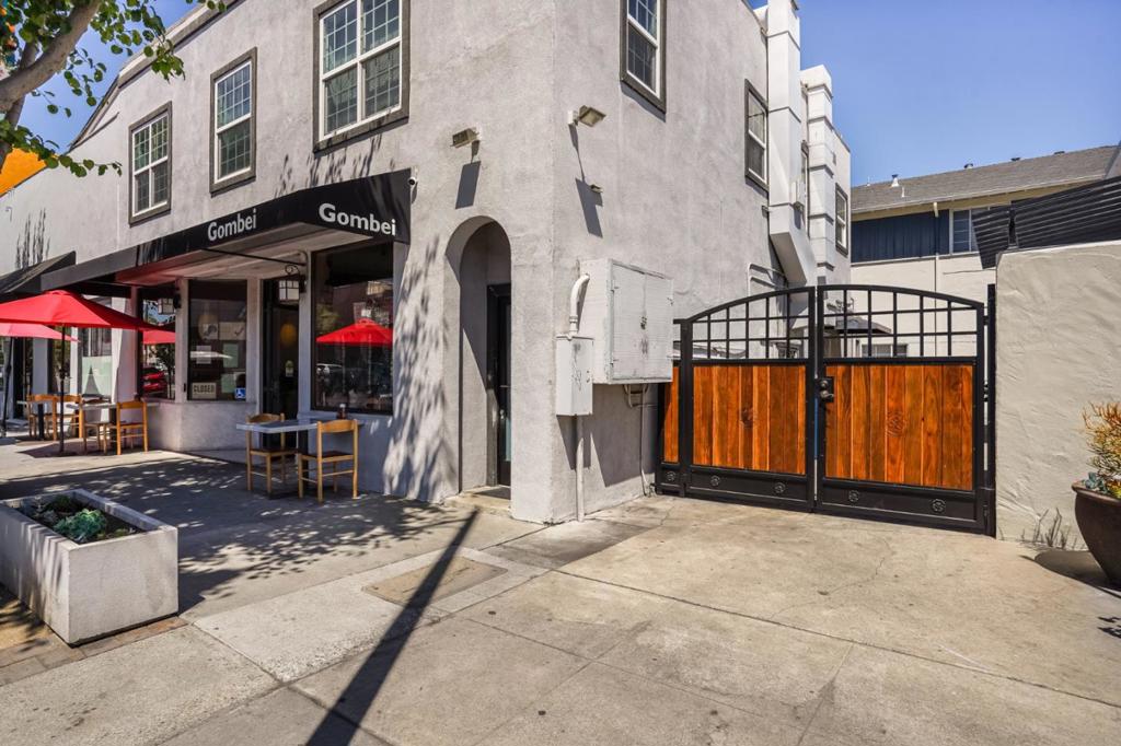 205 Jackson Street Property Photo 14