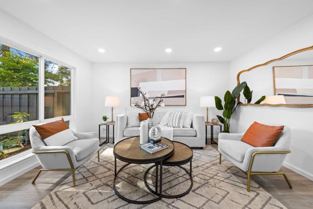 491 Hollyberry Court
