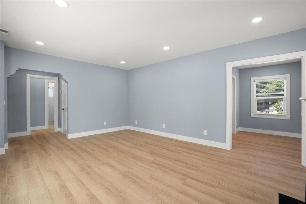 315 Grand Boulevard Property Photo 12