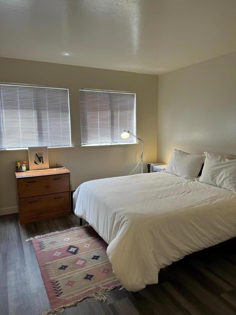 707 Seabright Avenue Property Photo 9