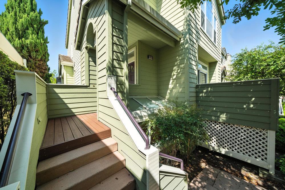 1151 La Rochelle Terrace G Property Photo 5