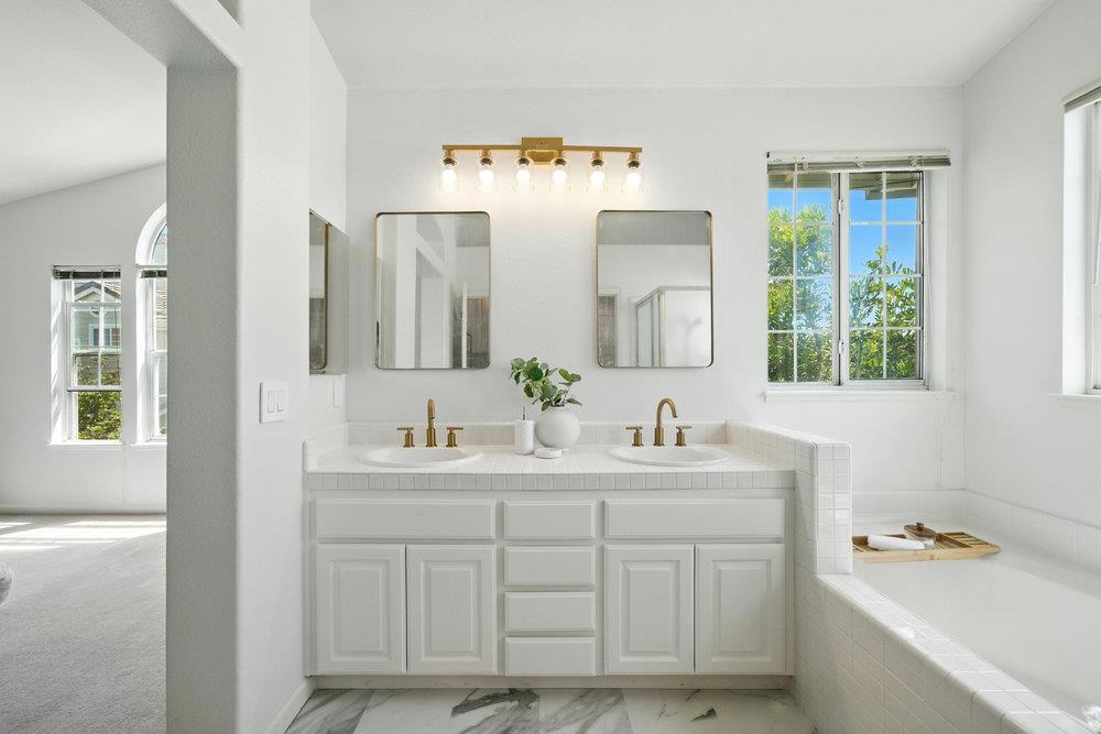 1151 La Rochelle Terrace G Property Photo 38