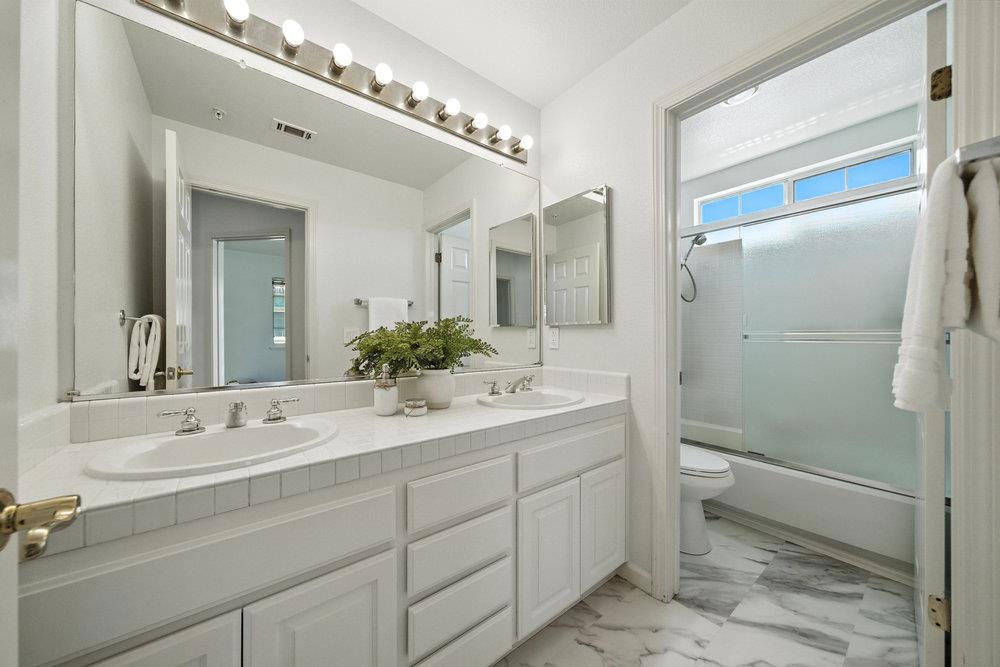 1151 La Rochelle Terrace G Property Photo 45