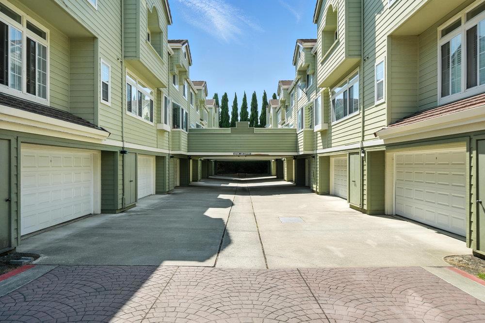 1151 La Rochelle Terrace G Property Photo 48
