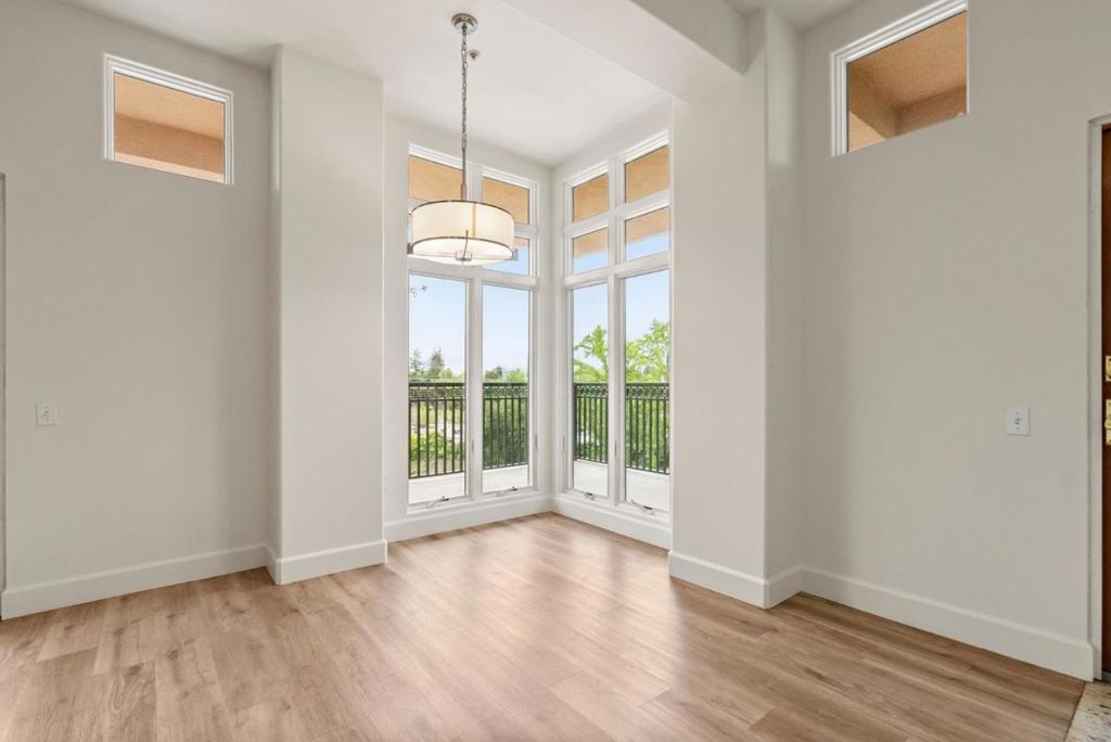 200 Sheridan 304 Property Photo 13