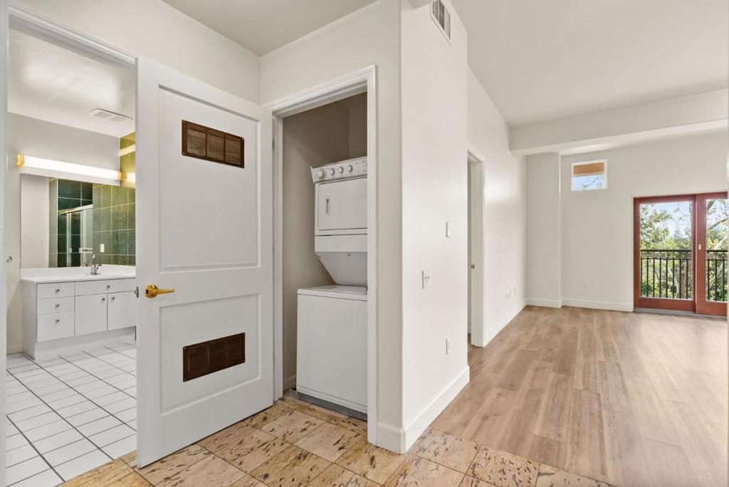 200 Sheridan 304 Property Photo 15