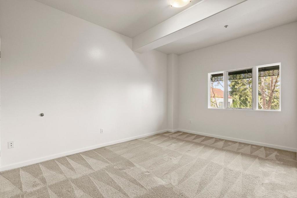 200 Sheridan 304 Property Photo 21