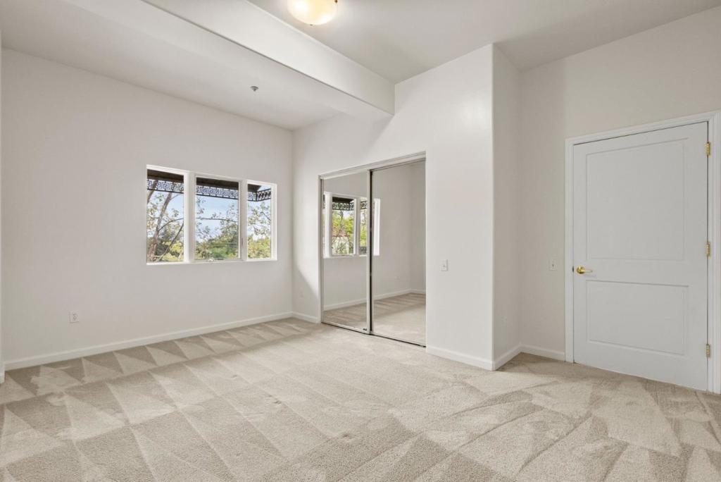 200 Sheridan 304 Property Photo 23