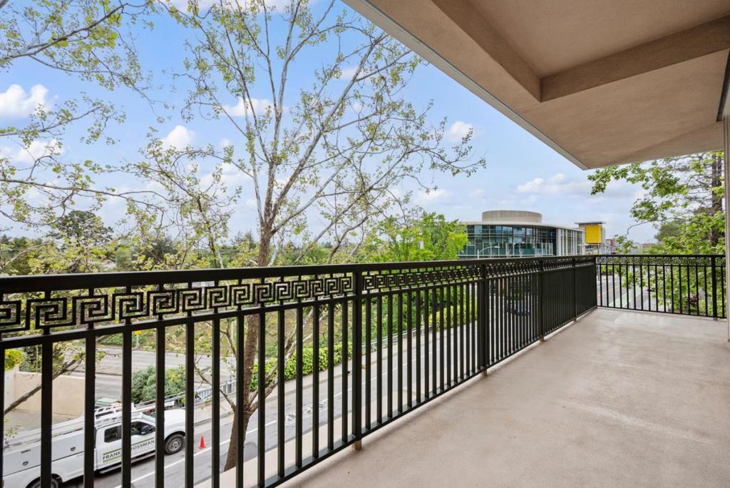 200 Sheridan 304 Property Photo 27