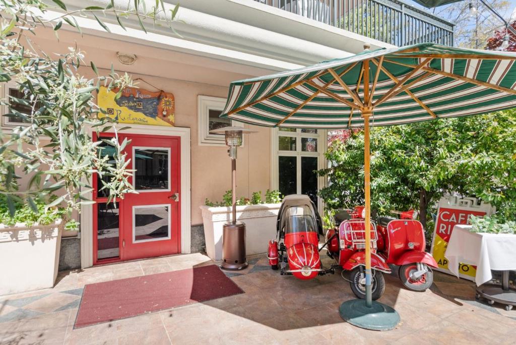 200 Sheridan 304 Property Photo 37