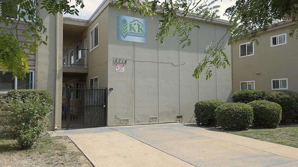 2710 Kollmar Drive Property Photo 5