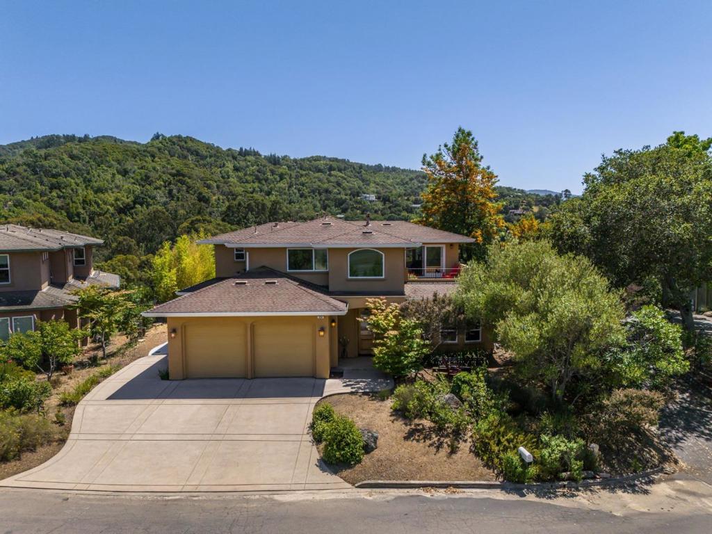 454 Upper Road Property Photo 1