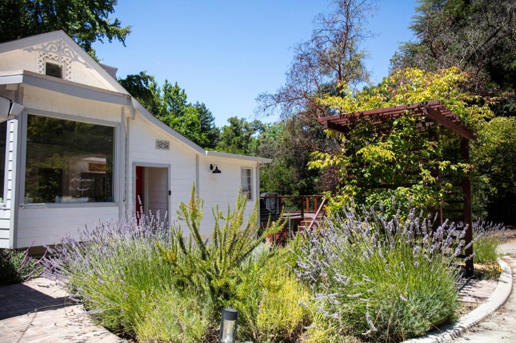 1003 Laurel Glen Property Photo 3