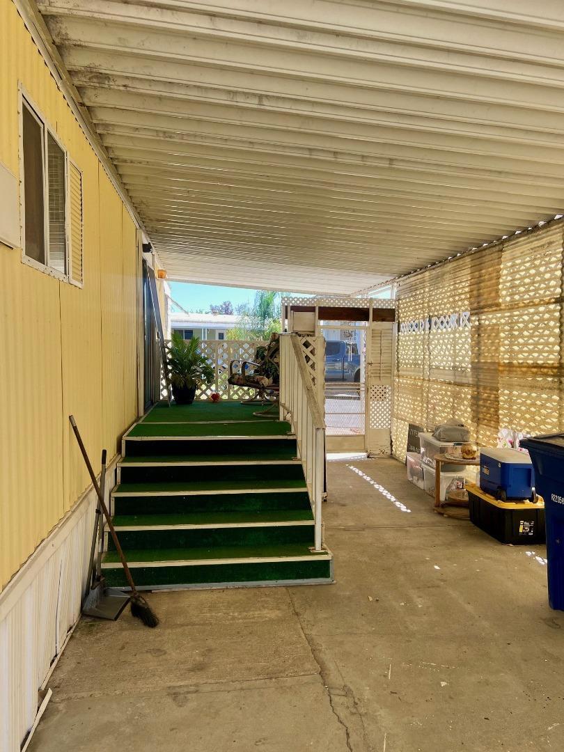 1400 Meredith Property Photo 6