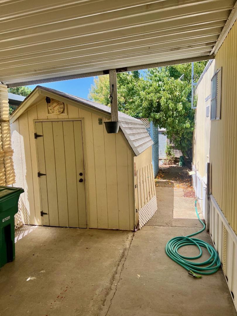 1400 Meredith Property Photo 15