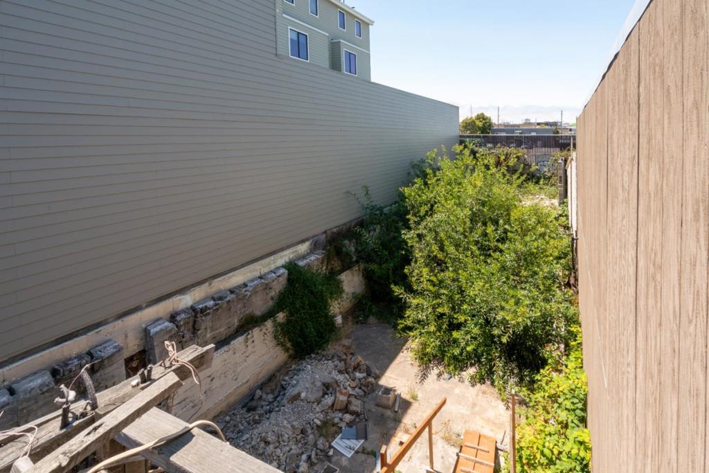 4128 3rd Street Property Photo 8