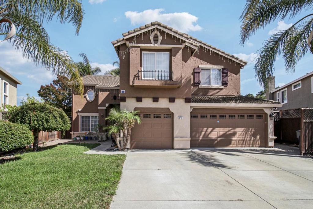 9740 Linnet Court Property Photo 1
