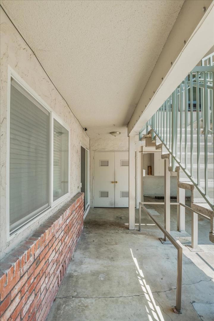 1002 W Iowa Avenue Property Photo 33