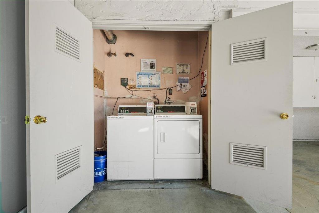 1002 W Iowa Avenue Property Photo 34