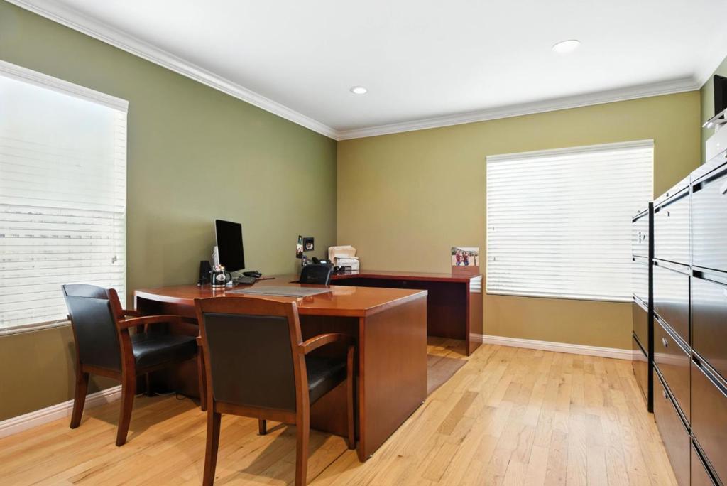 1414 Meridian Avenue Property Photo 10