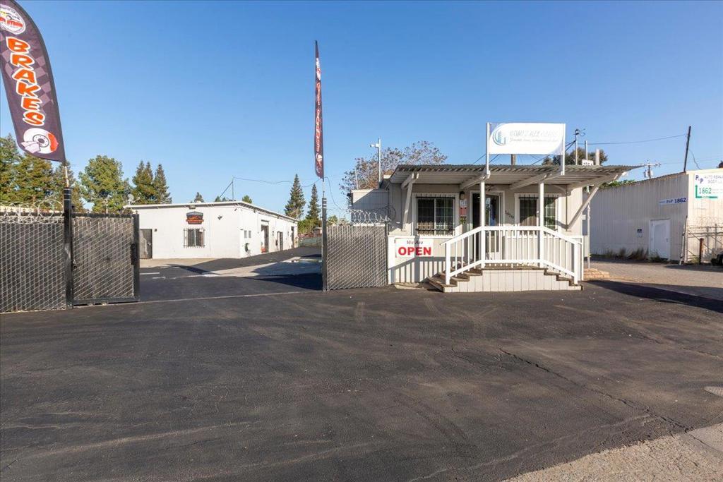 1856 Almaden Road Property Photo 2