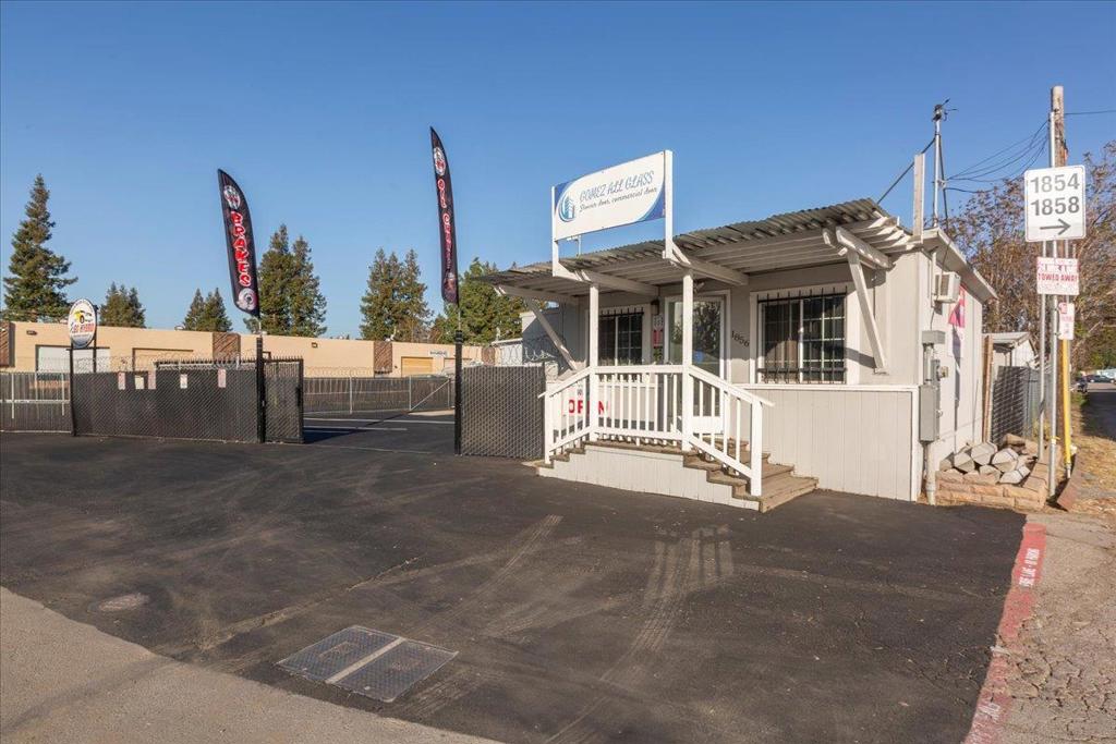 1856 Almaden Road Property Photo 3