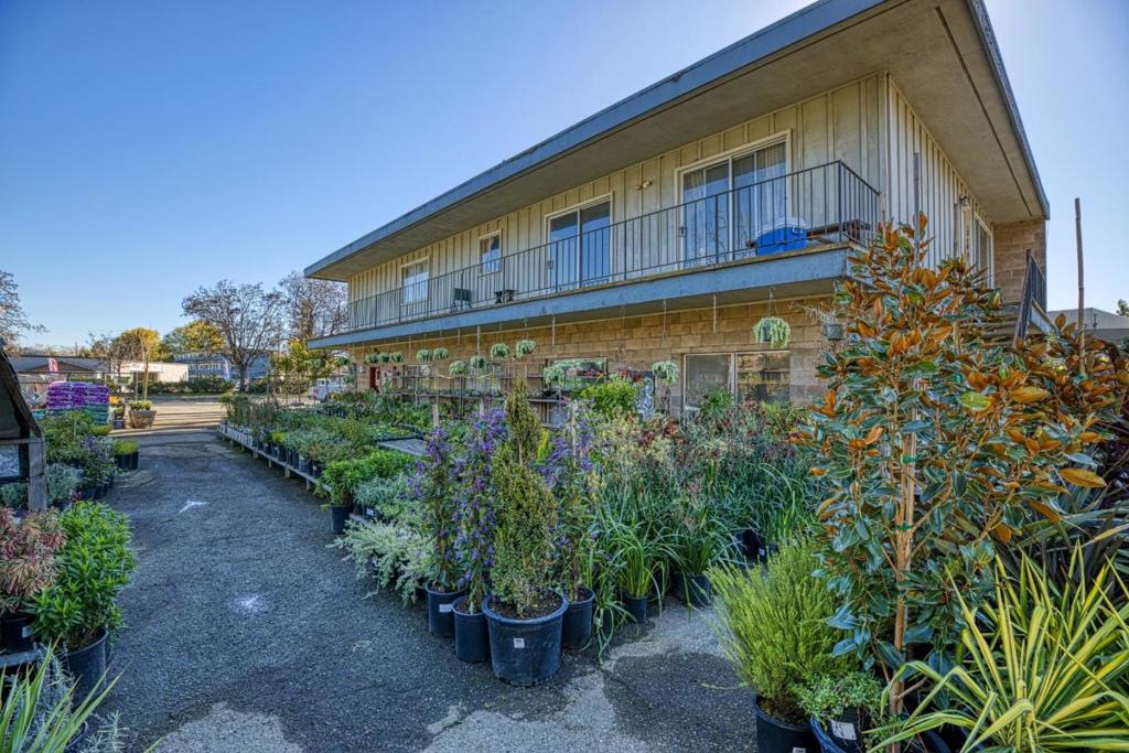 332 Woodside Road Property Photo 14