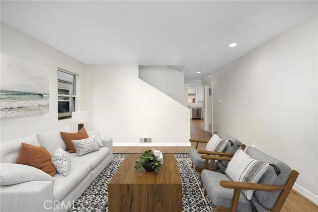 2627 W Vernon Avenue Property Photo 4